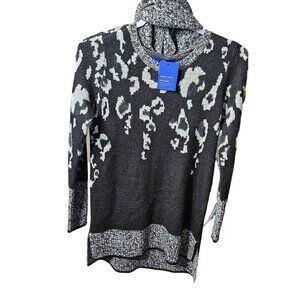 Apt. 9 Womens XS Long Sleeve Black & White Leopard Print Sweater